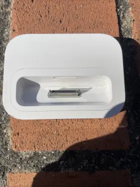 Apple 885909360505 2009 Rare Universal Dock A1153 For Ipod Iphone #2