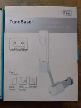 Belkin F8z039 Tunebase For Ipod Shuffle Car Charger And Mount New/opened Box