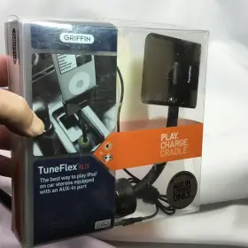 Griffin 685387995578 Technology Tuneflex Aux For Ipod And Nano With 30 Pin Connector