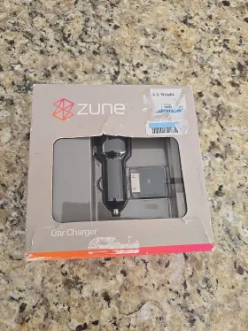 Microsoft 882224274623 New Opened Box Zune Car Charger Black