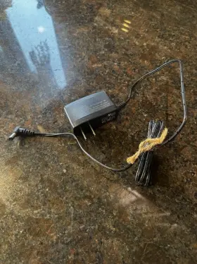 Switching Xh2400-03201 Ac Adapter Power Supply Model From A Candle Warmer